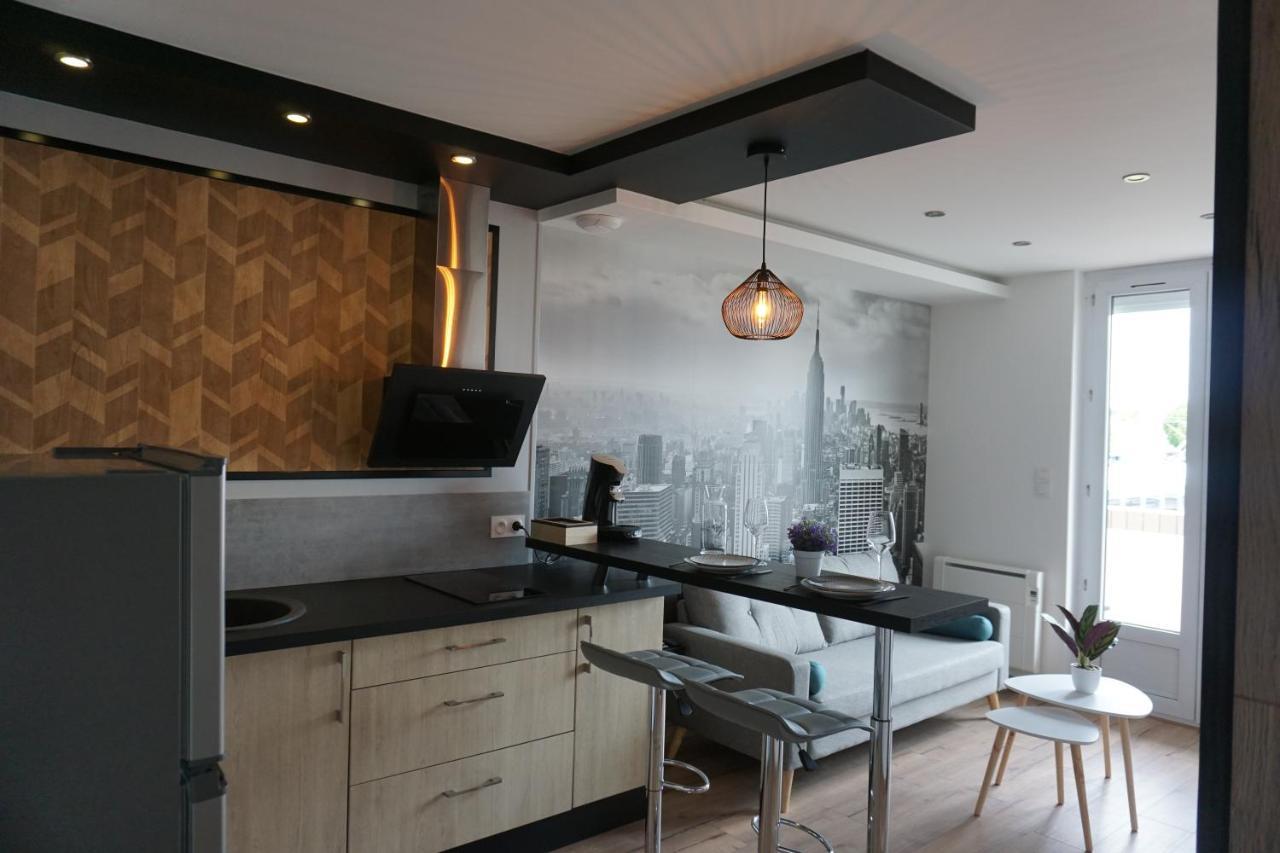 Appart Chic & Moderne Avec Balcon 라로츠수르욘 외부 사진
